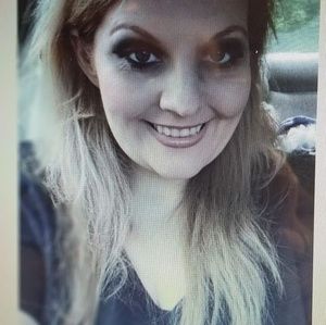 Meet your Posher, Elle